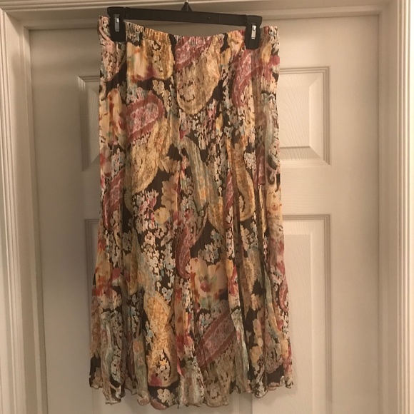 Colorful comfortable skirt - Picture 1 of 3